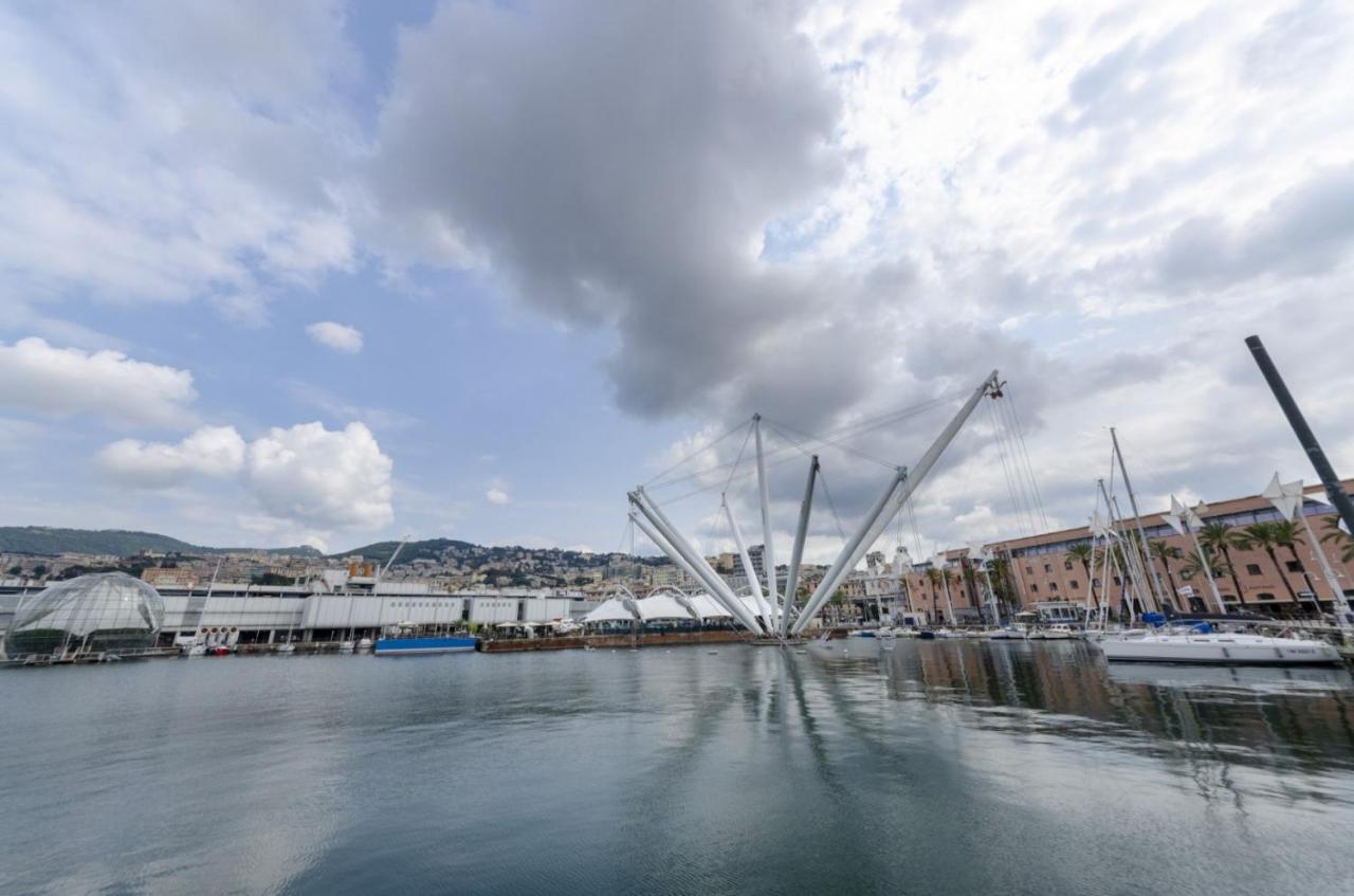 Joivy Warm Family Flat For 9, Near Porto Antico Apartment Genoa Luaran gambar