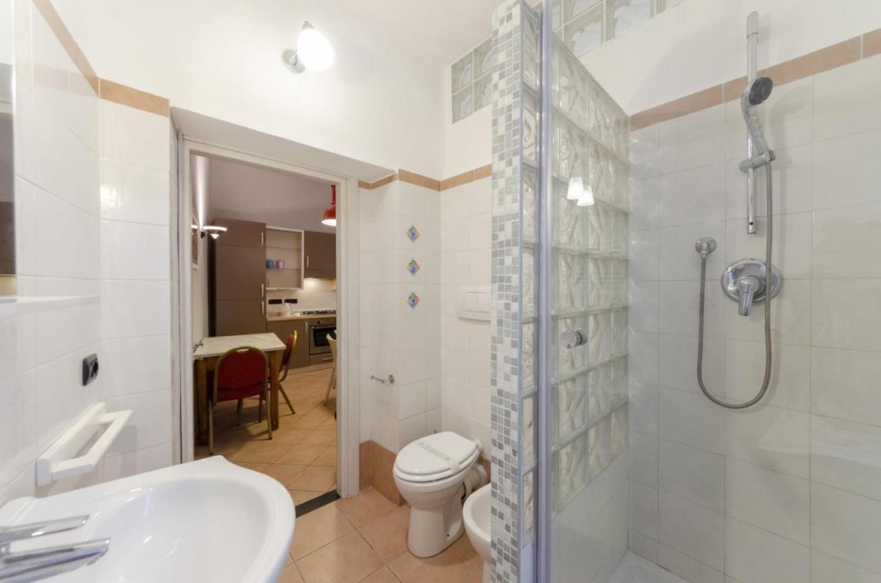 Joivy Warm Family Flat For 9, Near Porto Antico Apartment Genoa Luaran gambar