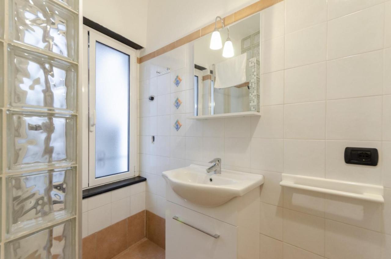 Joivy Warm Family Flat For 9, Near Porto Antico Apartment Genoa Luaran gambar